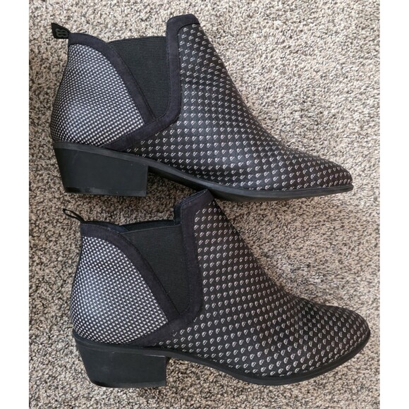 Betabrand Pull On Booties Size 9 Western Tennis Waterproof Black Gray Heel - Picture 1 of 14